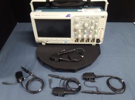 Tektronix / テクトロニクス MDO3104
