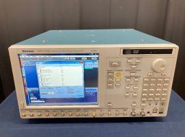 Tektronix AWG7122C