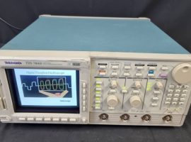 テクトロニクス TDS784D