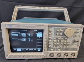 Tektronix AWG2021